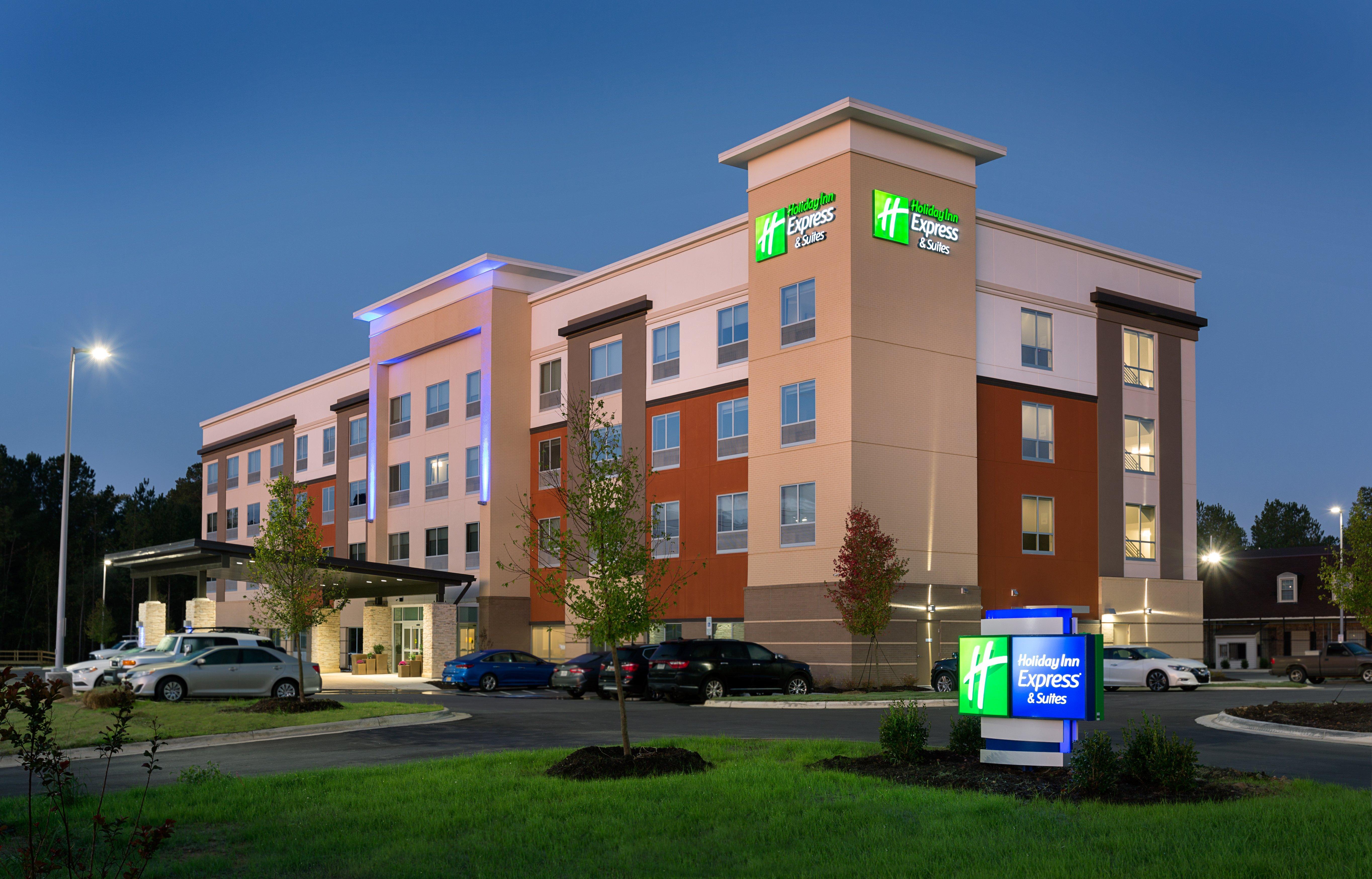 Holiday Inn Express & Suites - Fayetteville South By Ihg Exteriér fotografie