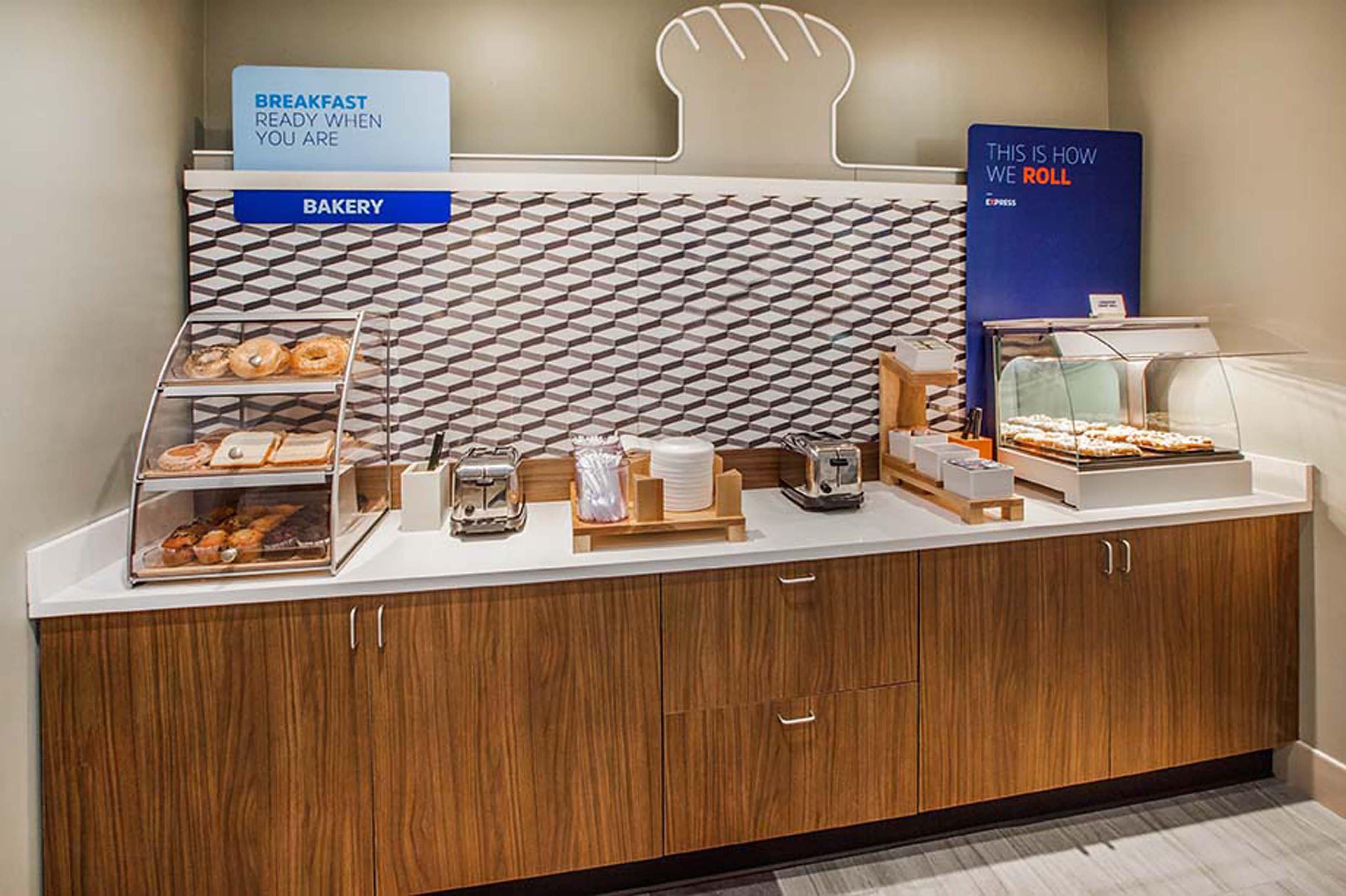 Holiday Inn Express & Suites - Fayetteville South By Ihg Exteriér fotografie